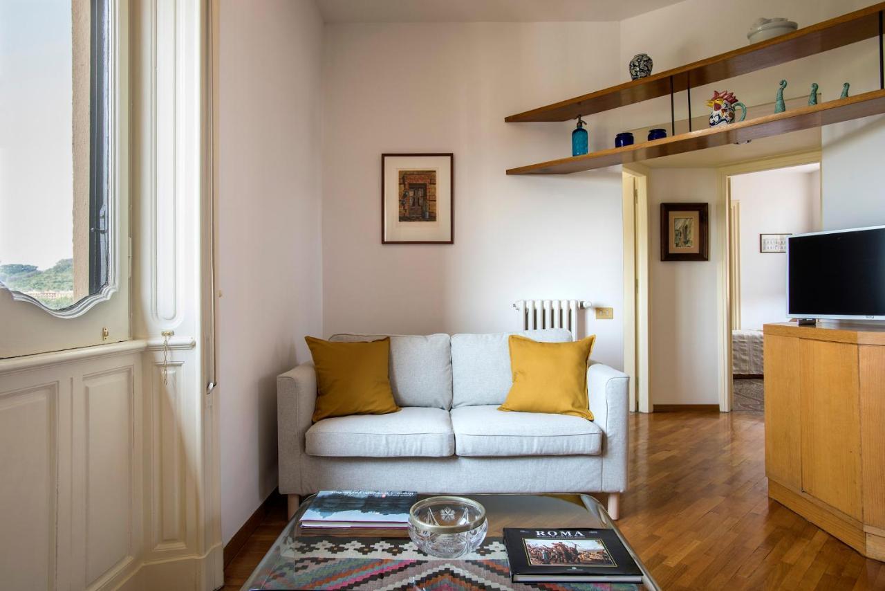 Elegant Floor - Unique View Of Rome's Skyline Tibernestrome
